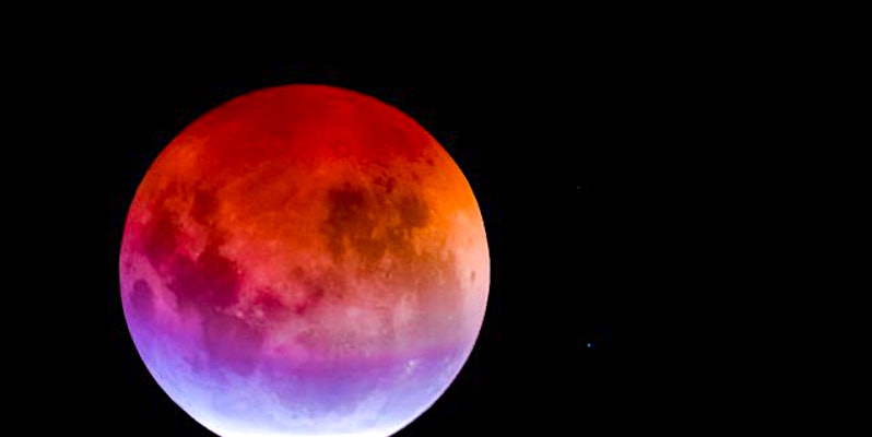 The Full Flower Moon and Lunar Eclipse In Scorpio Will Have You Feeling Moonstruck ????